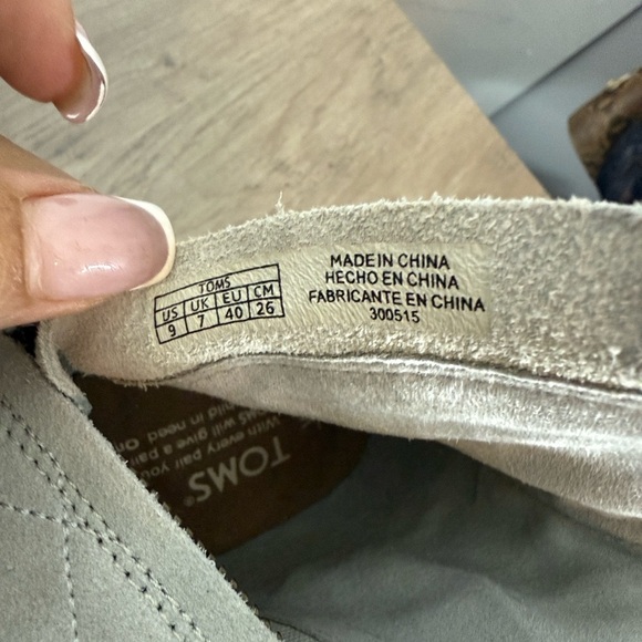 TOMS | Stylish Light Grey Peep-Toe Ankle Boots- Leather Suede Upper - 9 - Picture 4 of 6
